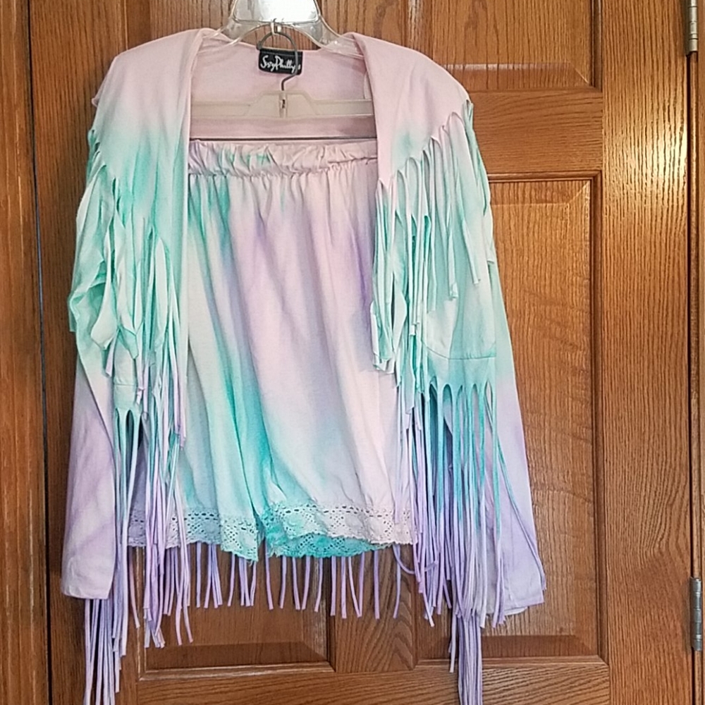 Tie-dyed shorts and fringed jacket set, s  M